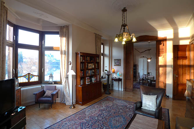 immobilien-in-3d. Hier präsentiert mehrwert immobilien Trier Gmbh den Wohnraum einer historischen Villa in Trier aus dem neunzehnten Jahrhundert.